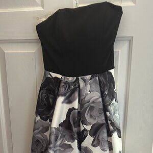 Elegant Strapless Long Dress